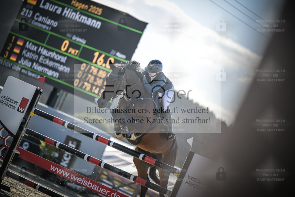 DOS_1051 | Entdecke hochwertige Reitturnierfotos von Foto Oger. Professionell, emotional und authentisch – jetzt Lieblingsmomente im Shop bestellen. - Realisiert mit Pictrs.com