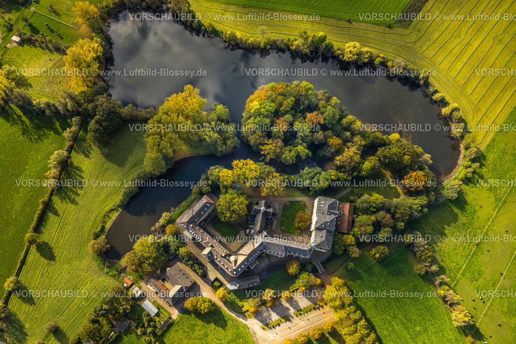 Rees251004723 | Luftbild, Schloss Haus Aspel am Aspeler Meer, als Kloster genutzt, herbstliche Bäume, Senkrechtaufnahme, Haldern, Rees, Niederrhein, Nordrhein-Westfalen, Deutschland
