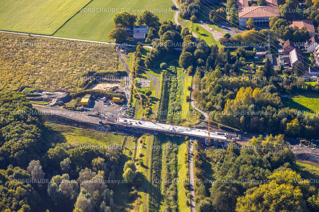 Bergkamen241006590 | Luftbild, Ortsumgehung Baustelle mit Brückenbau der Landesstraße L821n über den Kuhbach, Oberaden, Bergkamen, Ruhrgebiet, Nordrhein-Westfalen, Deutschland