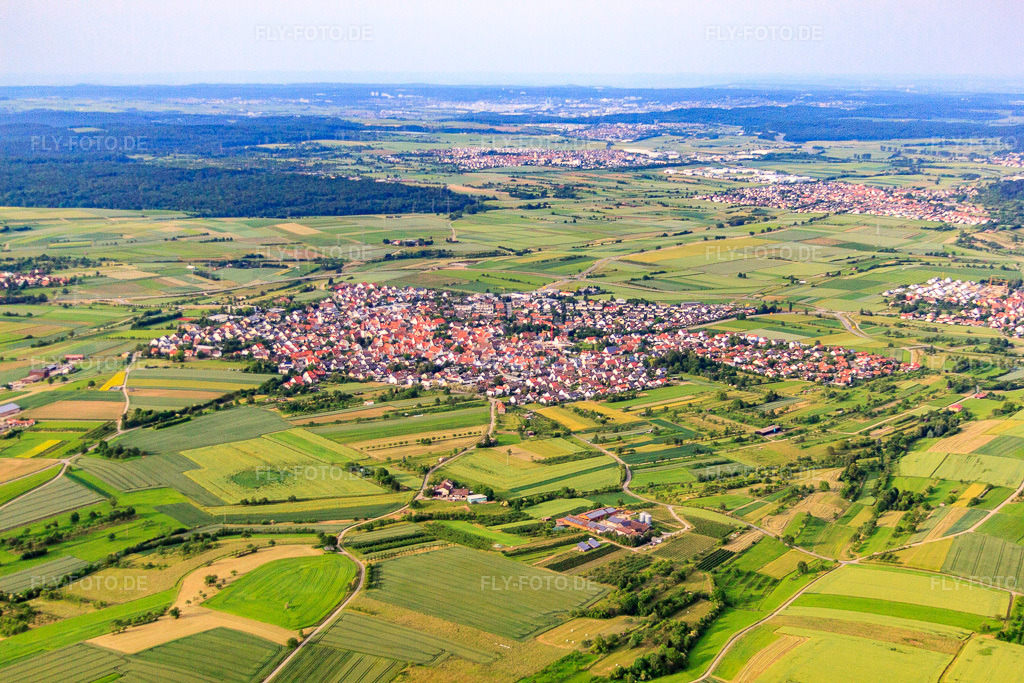 Luftbild: Ortsansicht von Südwesten im Ortsteil Kuppingen in Herrenberg im Bundesland Baden-Württemberg in Deutschland. – Foto: IMG_66854.jpg vom 07.06.2014 durch Werner Riehm/FLY-FOTO.de – Auflösung des Originals: 4752 x 3168 px