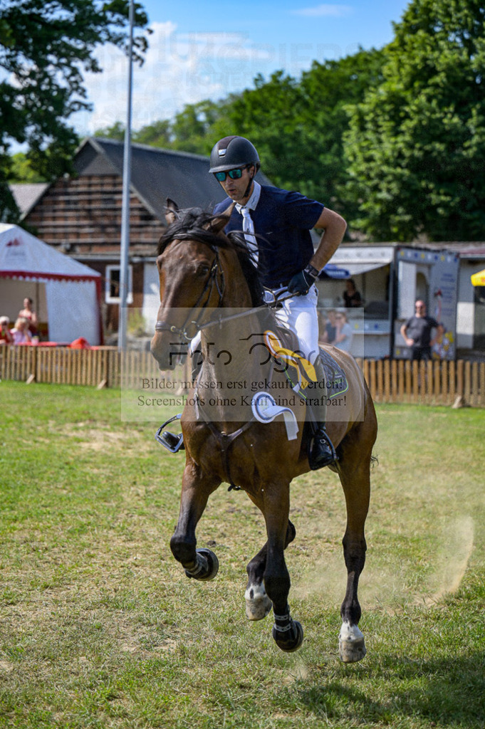 Reitturnier Voxtrup | Entdecke hochwertige Reitturnierfotos von Foto Oger. Professionell, emotional und authentisch – jetzt Lieblingsmomente im Shop bestellen.Deutschlandweite Turnierfotografie. - Realisiert mit Pictrs.com
