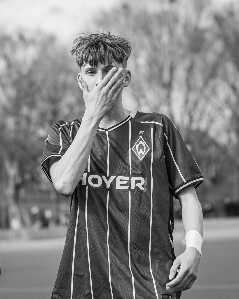_DSC1090 | Professionelle Fußball- und Sportfotografie. Spielbilder online ansehen und kaufen – Einzelbilder oder komplette Galerien in hoher Qualität. - Realisiert mit Pictrs.com