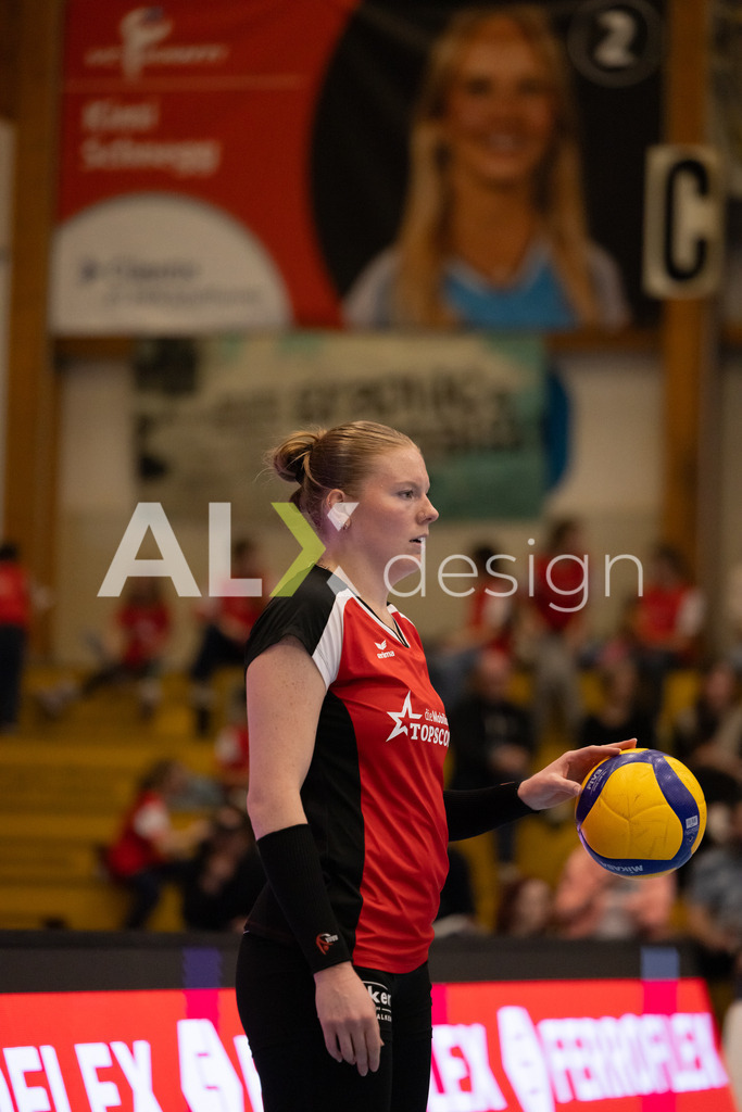 Volleyball I Frauen I Saison 2025-2026 I Volleyball NLA | Women I 1/2 Finals I  VC Kanti Schaffhausen - Sm'Aesch Pfeffingen I 18.03.2026 | 9 Jordan Lockwood (USA) (VC Kanti Schaffhausen) – Diagonal - Realisiert mit Pictrs.com