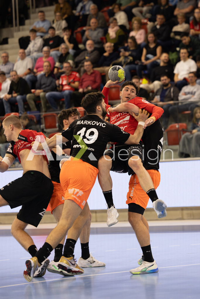 Handballen I Herren I Saison 2025-2026 I Quickline Handball League 2026 | Men I 18. Spieltag I Pfade Winterthur - Kadetten Schaffhausen I 20.12.2025 | 24 Mehdi Ben Romdhane (Pfadi Winterthur) – Rückraum mitte - Realisiert mit Pictrs.com