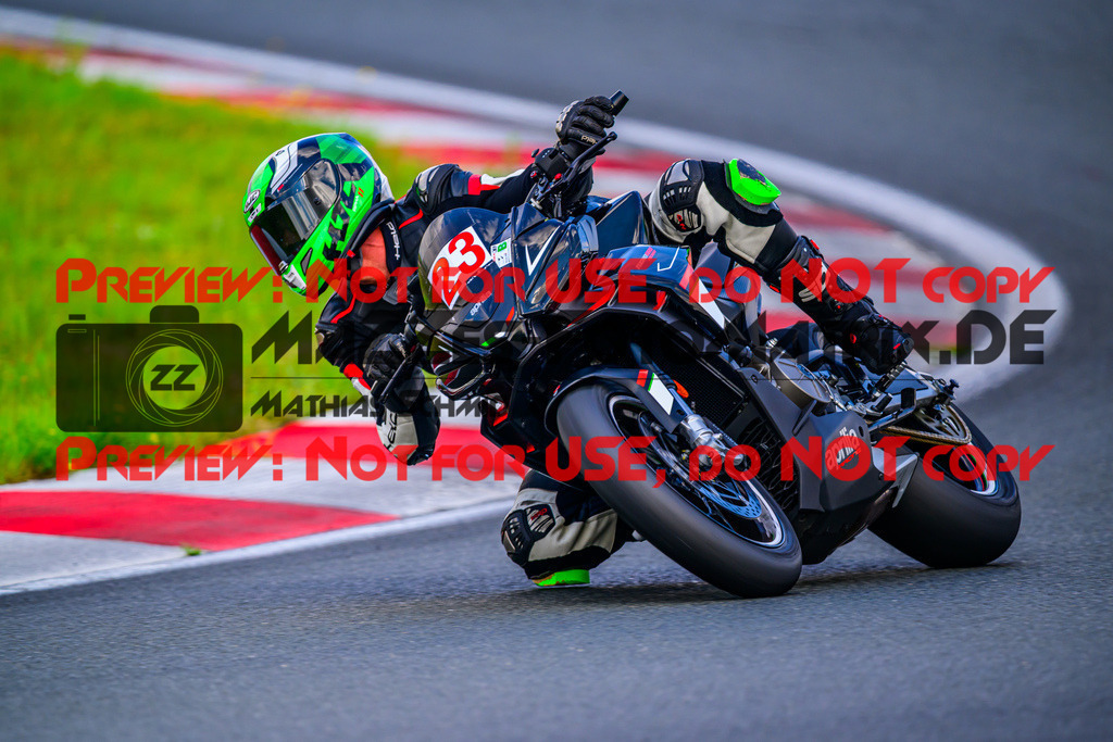 MaZZes_Fotomatrix_20250723_6007705_1290 | ROT