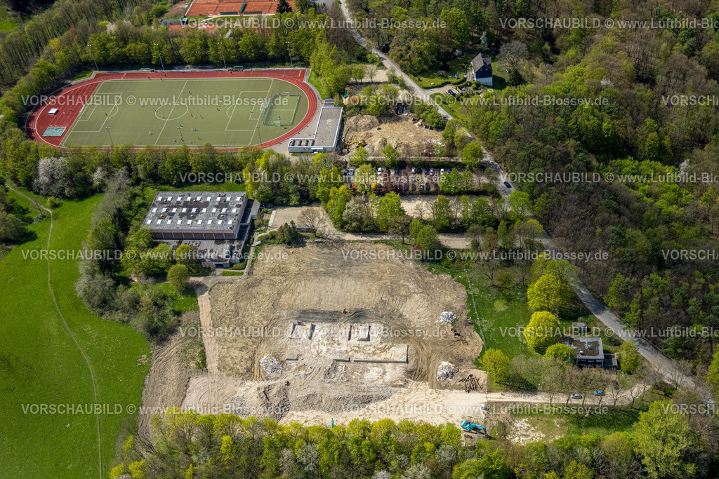 Velbert230407374Neviges | Luftbild, Baustelle und Neubau für geplante Gesamtschule, Sportplatz Waldschlösschen, Neviges, Velbert, Ruhrgebiet, Nordrhein-Westfalen, Deutschland
