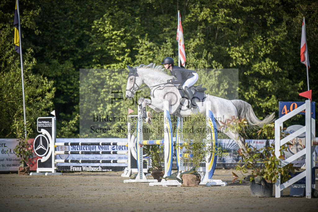 DOS_2099 | Entdecke hochwertige Reitturnierfotos von Foto Oger. Professionell, emotional und authentisch – jetzt Lieblingsmomente im Shop bestellen.Deutschlandweite Turnierfotografie. - Realisiert mit Pictrs.com