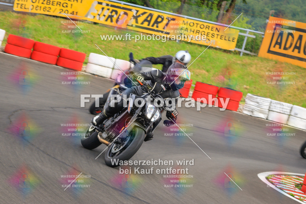 _DSK1965 | Hier findet Ihr Bilder von Touristenfahrten auf der Nürburgring Nordschleife oder von anderen Veranstaltungen die ich besucht habe. Viel Spass beim Durch Schauen 