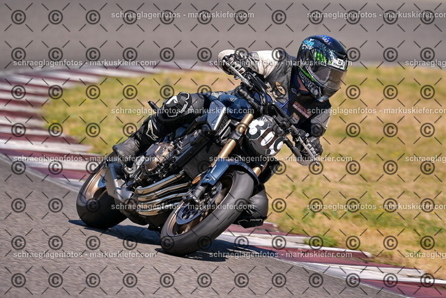 26bt05-1077 | markuskiefer.com - Realisiert mit Pictrs.com