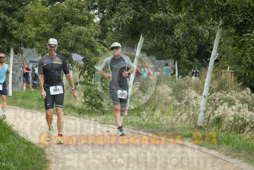 250824_1354_EX1_4226 | Sportfotografie im Rhein-Sieg Kreis, Köln, Bonn, NRW, Rheinland Pfalz, Hessen, etc. Unser Tätigkeitsfeld umfasst den Laufsport vom Volkslauf über den Marathon, Duathlon, Triathon bis zum Ultralauf wie Kölnpfad Ultra oder Schindertrail.