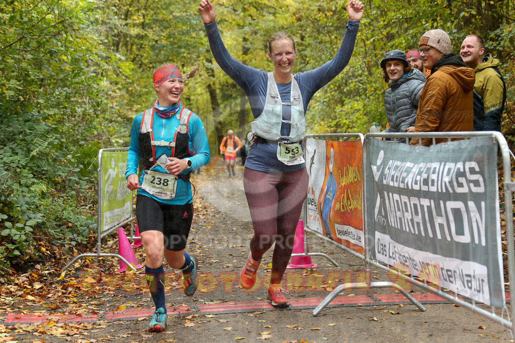 251026_1324_EX1_3373 | Sportfotografie im Rhein-Sieg Kreis, Köln, Bonn, NRW, Rheinland Pfalz, Hessen, etc. Unser Tätigkeitsfeld umfasst den Laufsport vom Volkslauf über den Marathon, Duathlon, Triathon bis zum Ultralauf wie Kölnpfad Ultra oder Schindertrail.