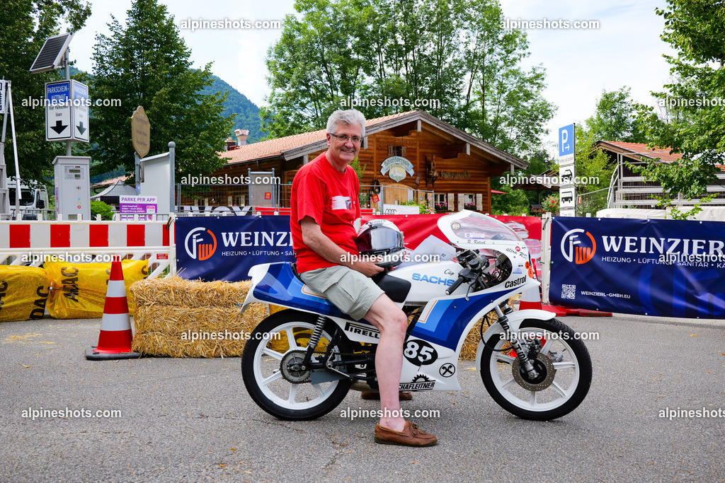 P1014582 | Erleben Sie atemberaubende, hochqualitative Fotos Ihrer Fahrt entlang der malerischen Alpenstraßen. Besuchen Sie alpineshots.com, um professionelle Aufnahmen Ihrer unvergesslichen Reise zu finden und zu kaufen - Realisiert mit Pictrs.com