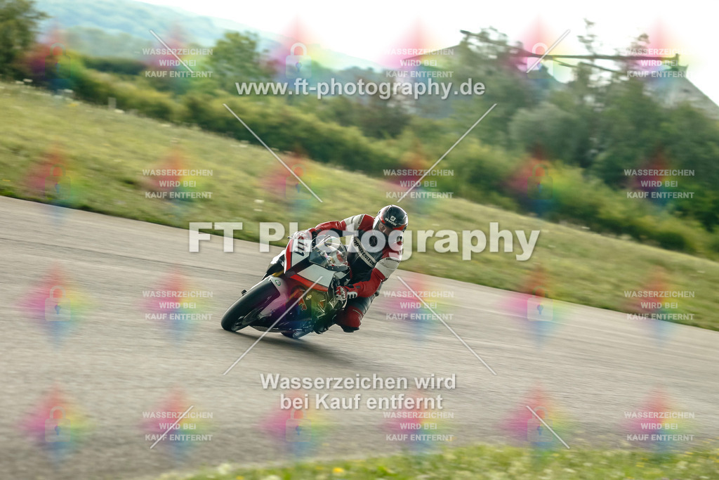 Chambley Juli-3376 | Hier findet Ihr Bilder von Touristenfahrten auf der Nürburgring Nordschleife oder von anderen Veranstaltungen die ich besucht habe. Viel Spass beim Durch Schauen 