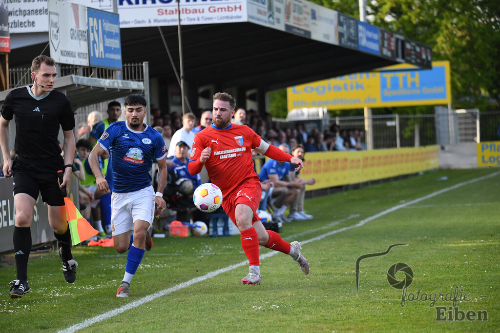 SSV Jeddeloh-SV Drochtersen/Assel | Herren Regionalliga; SSV Jeddeloh (blau)-SV Drochtersen/Assel (rot) am 30.04.2024; in Jeddeloh (53-Acht Arena), Photo: Philip Eiben 2024 - Realisiert mit Pictrs.com