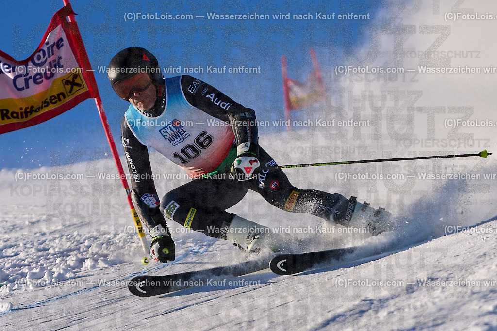ALP4709_MASTERS-Cup_GS-A Herrn_Pastorini Stefano | (C)FotoLois.com, Alois Spandl. FIS Masters-Cup Wildschönau, Giant Slalom auf der Piste Schatzberg GS, Siegerehrung auf dem Dorfplatz Niederau, Sa 13. Januar 2024.
