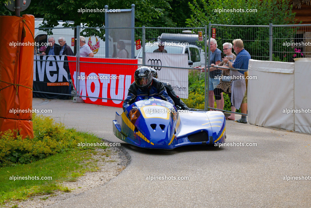 P1025686 | Erleben Sie atemberaubende, hochqualitative Fotos Ihrer Fahrt entlang der malerischen Alpenstraßen. Besuchen Sie alpineshots.com, um professionelle Aufnahmen Ihrer unvergesslichen Reise zu finden und zu kaufen - Realisiert mit Pictrs.com