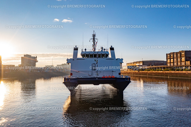 DJI_0134 | 30.09.2022 Drohnenaufnahmen Dt. Schifffahrtstag 2022 Bremen Wendebecken / Weser