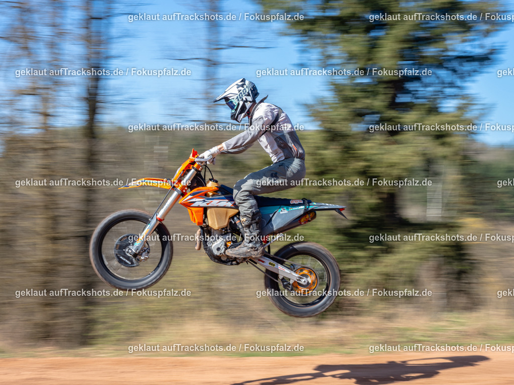 Schweyen040525-13 | Trackshots.de / Fokuspfalz.de - Realisiert mit Pictrs.com