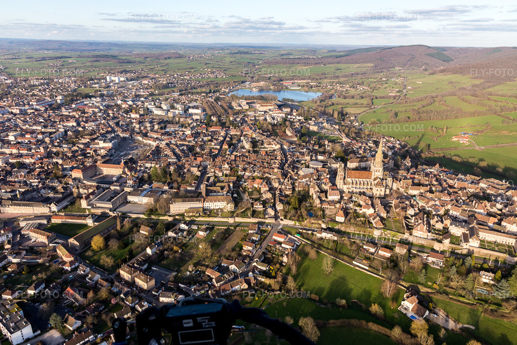 Aerial view: (Burgundy) in Autun in the state Saone et Loire, France. – Photo: IMG_105480.jpg taken on 04/01/2018 by Werner Riehm/FLY-FOTO.com – Resolution of the original: 5472 x 3648 px