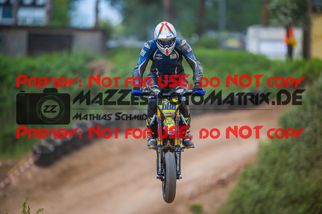 MaZZes_FotoMatrix_220528_7742 | Fotograf Mathias Schmid
Sportfotograf,
Eventfotograf,
Hochzeitsfotograf,
Portraitfotograf