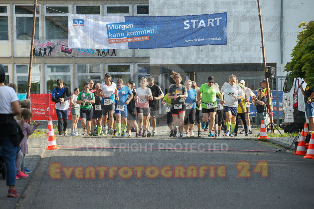 230804_1811_EX1_3788 | Sportfotografie im Rhein-Sieg Kreis, Köln, Bonn, NRW, Rheinland Pfalz, Hessen, etc. Unser Tätigkeitsfeld umfasst den Laufsport vom Volkslauf über den Marathon, Duathlon, Triathon bis zum Ultralauf wie Kölnpfad Ultra oder Schindertrail.