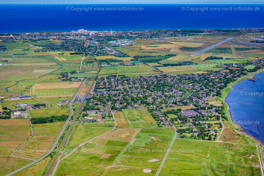 Sylt_Keitum_ELS_3448210625 | SYLT 13.08.2025 Ortsansicht an der Meeres-Küste in Keitum auf der Insel Sylt im Bundesland Schleswig-Holstein, Deutschland. // Townscape on the seacoast in Keitum at the island Sylt in the state Schleswig-Holstein, Germany. Foto: Martin Elsen