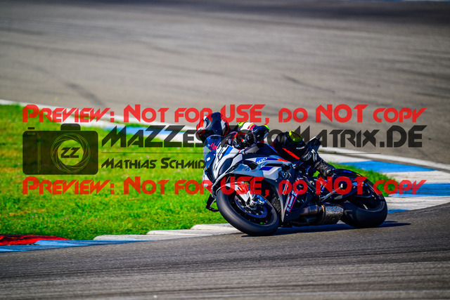 MaZZes_FotoMatrix_240520_6007705_2886 | WEISS