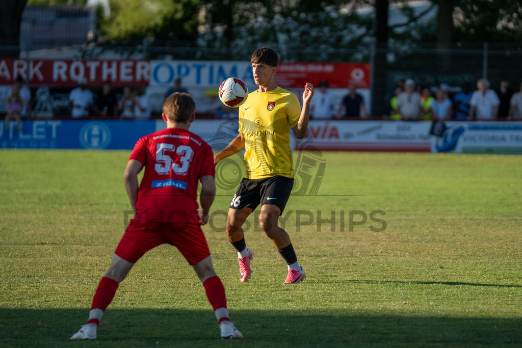SSV Schwäbisch Hall vs. SG Sonnenhof Großaspach, Fussball, WFV-Pokal, 3. Runde, 11.08.2026 | Mark Gashi (SG Sonnenhof Großaspach, #36),SSV Schwäbisch Hall vs. SG Sonnenhof Großaspach, Fussball, WFV-Pokal, 3. Runde, 11.08.2026