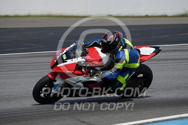 2024_06_27_PBK_12336 | Sportfotografie; SlowMotion; Video; Rennstrecke; Hafeneger; Speer; Racing; RSE; BMW; CBO; Trackday; Motorsportarena; Hockenheimring; Brno; Most; Barcelona; Valencia