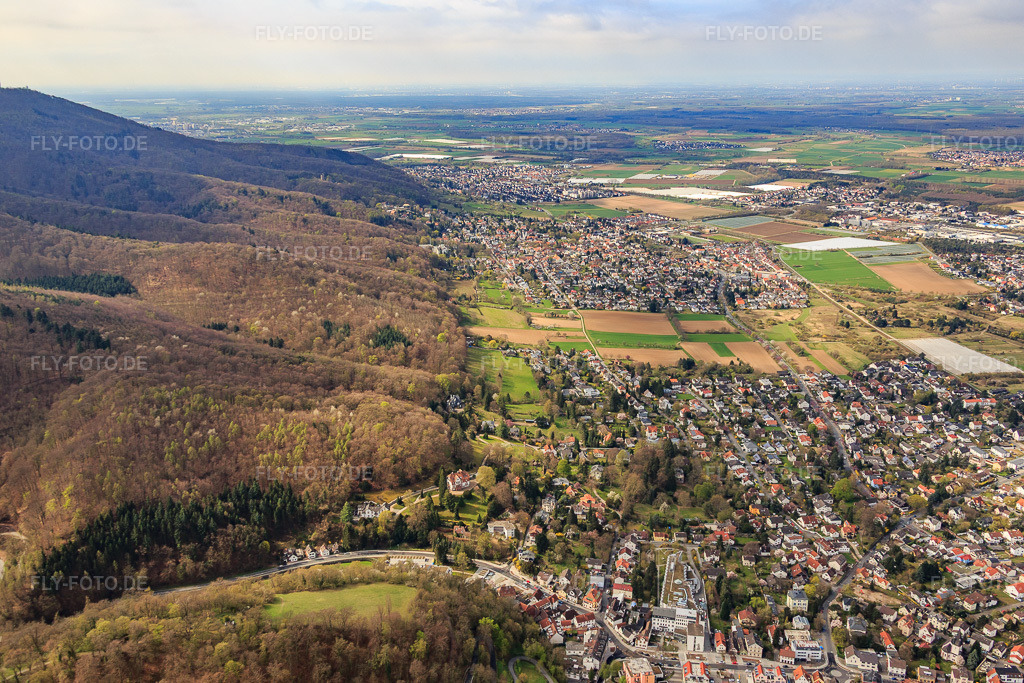 Luftbild: Ortsansicht aus Norden im Ortsteil Jugenheim an der Bergstrasse in Seeheim-Jugenheim im Bundesland Hessen in Deutschland. Foto: IMG_077200.jpg vom 12.04.2015 durch Werner Riehm/FLY-FOTO.de