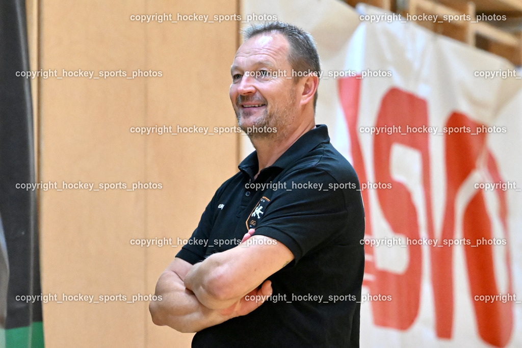 SC Ferlach vs. HSG Holding Graz 23.9.2023 | Headcoach Holding Graz KRAMER Rene, SC Ferlach vs. HSG Holding Graz 23.9.2023, SC Ferlach vs. HSG Holding Graz am 23.09.2023 in Bleiburg (Ballspielhalle Ferlach), Austria, (Photo by Bernd Stefan)