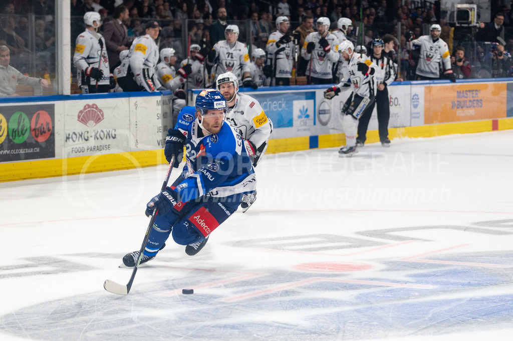 Swiss National League: Semifinals Game 4: ZSC Lions - Fribourg-Gotteron | 14.04.2022, Zürich, Hallenstadion, Swiss National League: Semifinals Game 4: ZSC Lions - Fribourg-Gotteron, #22 Tommi Kivistö (ZSC). - Realisiert mit Pictrs.com