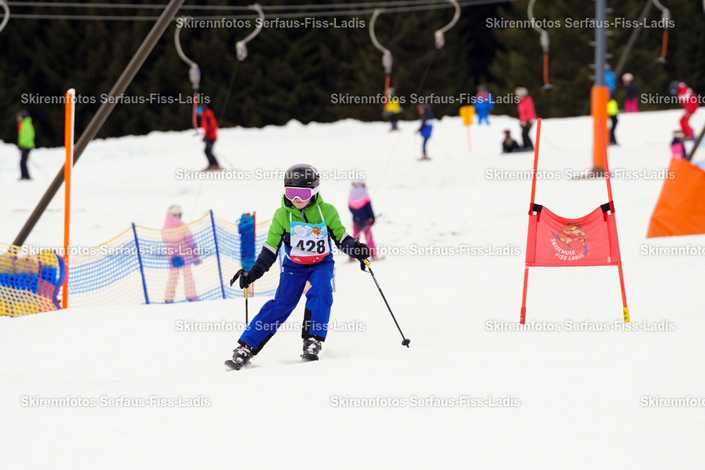 SRF_02.01.2026_0706 | Skirennfotos,Serfaus,Fiss,Ladis,Kinderskirennen,Winter,Tirol,Oberland,skirace,SFL,feelfree,weil wir's genießen,ski,Ski,skifahren,Sonnenplateau, - Realisiert mit Pictrs.com