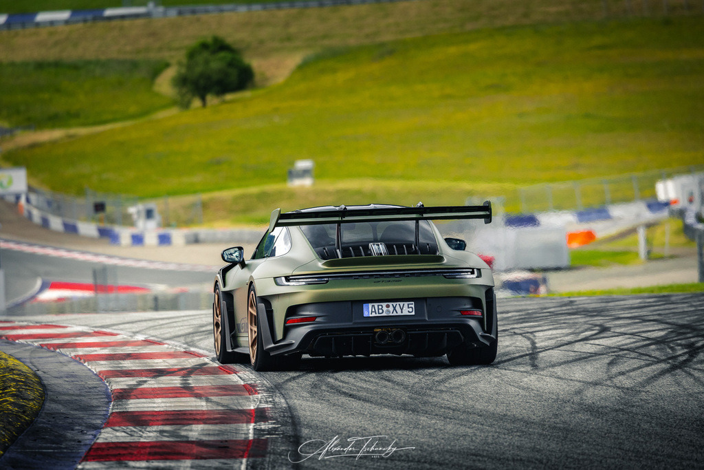 R6PZ2476 _Alexander Tschuncky | Entdecken Sie die faszinierende Welt von Alexander Tschuncky Arts: Kreative Fotografie, atemberaubende Automobilkunst und hochwertiger Bilderdruck. Lassen Sie sich inspirieren! - Realisiert mit Pictrs.com