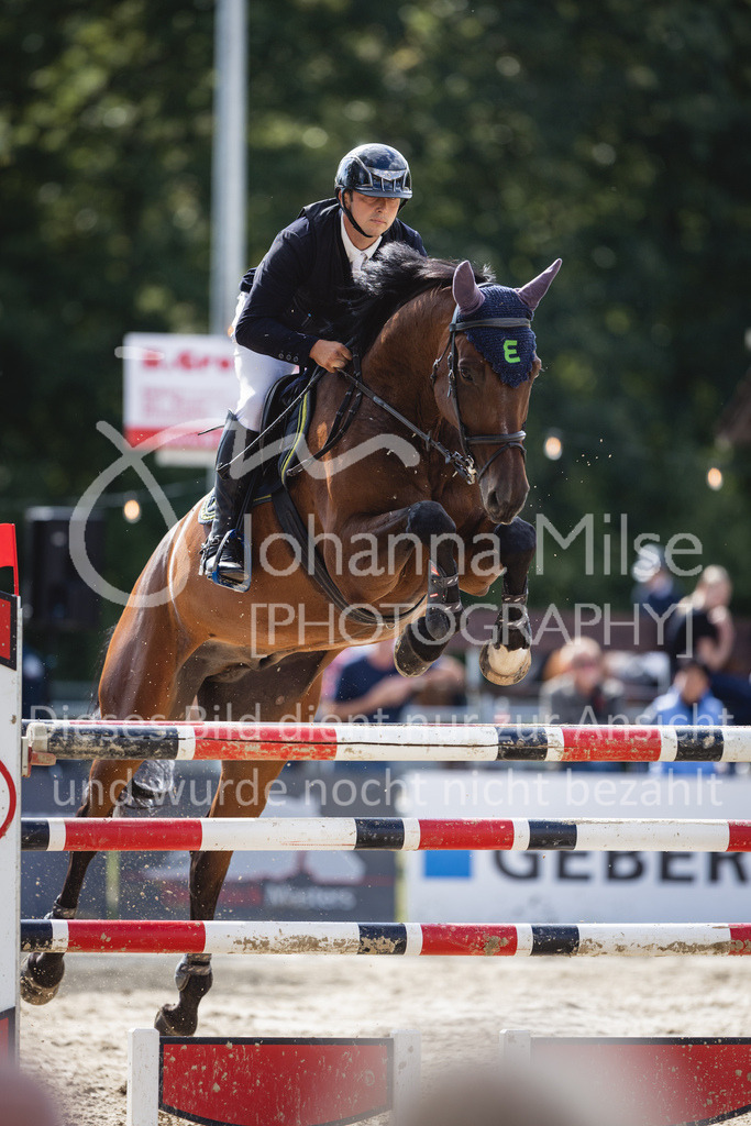 230826_Delbrueck_M2-Spr-847 | Deine schönsten Turniermomente als professionelle Fotos! Entdecke hochwertige Pferdesport-Fotografie im Online-Shop. Jetzt Fotos finden & bestellen!