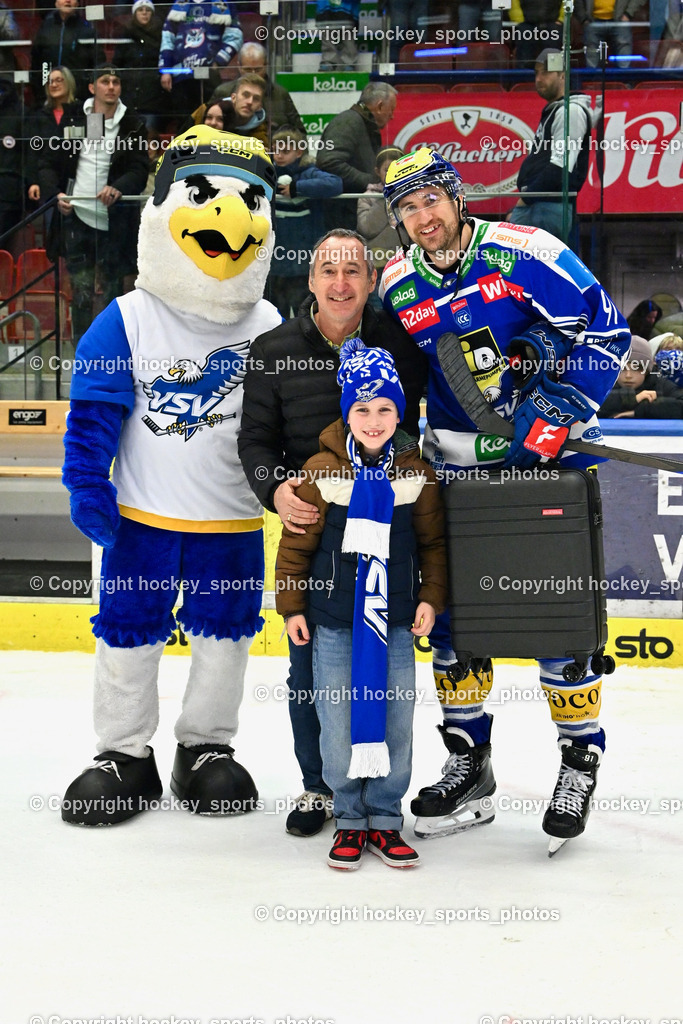 EC IDM Wärmepumpen VSV vs. Pioneers Vorarlberg | Spieler des Abends, #91 Nick Hutchison EC VSV, Generali Versicherung, EC VSV Maskottchen Villi, EC IDM Wärmepumpen VSV vs. Pioneers Vorarlberg, EC IDM Wärmepumpen VSV vs. Pioneers Vorarlberg am 22.02.2026 in Villach (Stadthalle Villach), Austria, (Photo by Bernd Stefan)