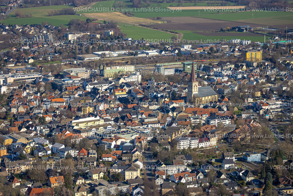 Unna230213353 | Luftbild, Evang. Stadtkirche in der Altstadt, Unna, Ruhrgebiet, Nordrhein-Westfalen, Deutschland