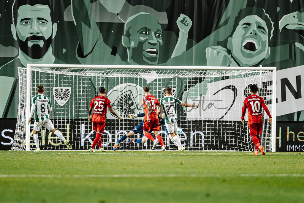 SC Preußen Münster - Fortuna Düsseldorf 1895 | Das ist die Fotodatenbank für authentische Sportfotografie aus Münster: Markus Paletta fotografiert Teams, Sportler:innen, Kinder, Events & Unternehmen. - Realisiert mit Pictrs.com