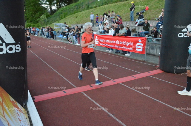 19-33-13_ | Meisterchip Fotoshop - Realisiert mit Pictrs.com