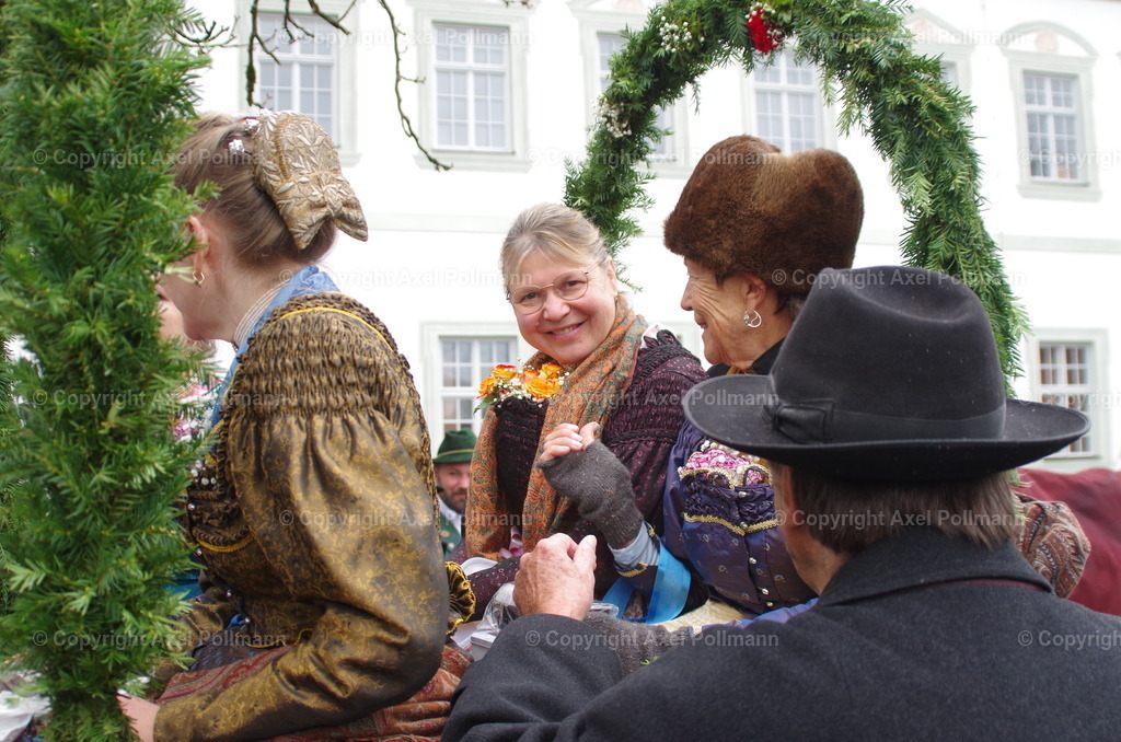 IMGP9610 | fotografiert von Axel PollmannLeonhardi Wallfahrt Benediktbeuern und Murnau, Fronleichnam, Fasching, Landschaft im Loisachtal und Benediktbeuern  - Realisiert mit Pictrs.com
