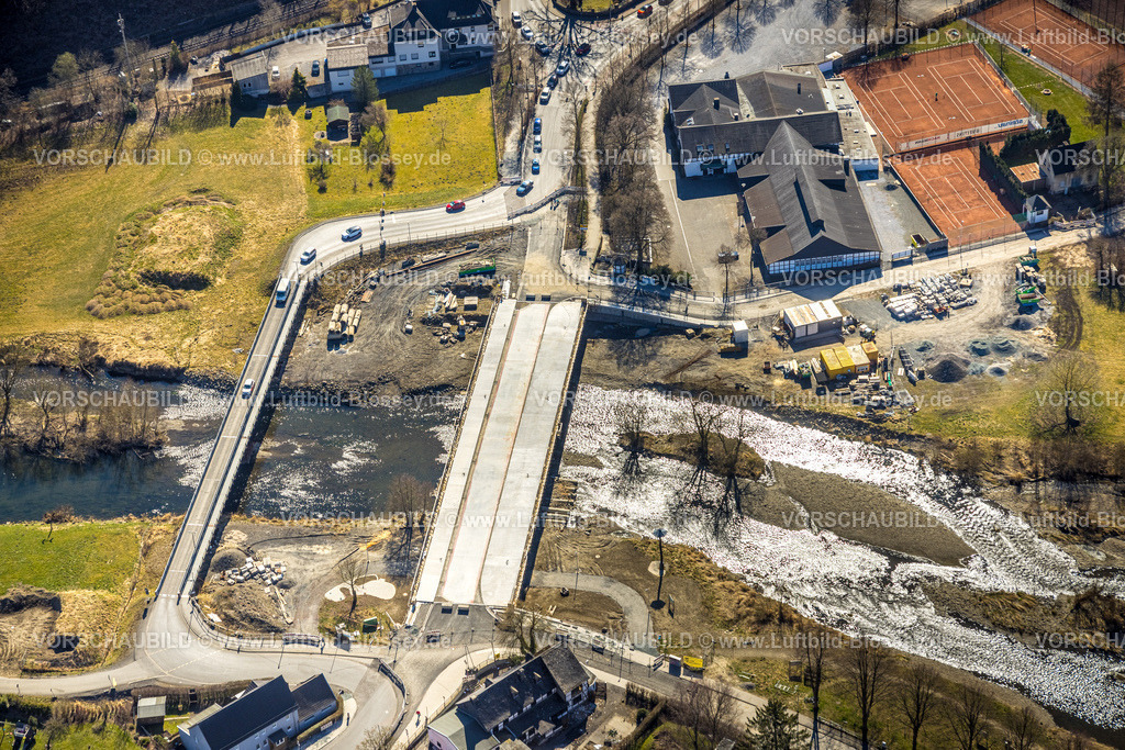 Arnsberg250305221Oeventrop | Luftbild, Behelfsbrücke und Baustelle mit Neubau der Dinscheder Ruhrbrücke Glösinger Straße (L735) über den Fluss Ruhr und Renaturierung, Glösingen, Arnsberg, Sauerland, Nordrhein-Westfalen, Deutschland