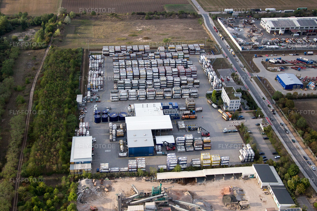 Luftbild: Worms, Industriegebiet Im Langgewan, Spedition Kube & Kubenz in Worms im Bundesland Rheinland-Pfalz in Deutschland. Foto: IMG_084335.jpg vom 02.09.2015 durch Werner Riehm/FLY-FOTO.de