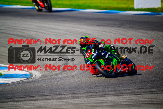 MaZZes_FotoMatrix_240520_6007705_2678 | WEISS