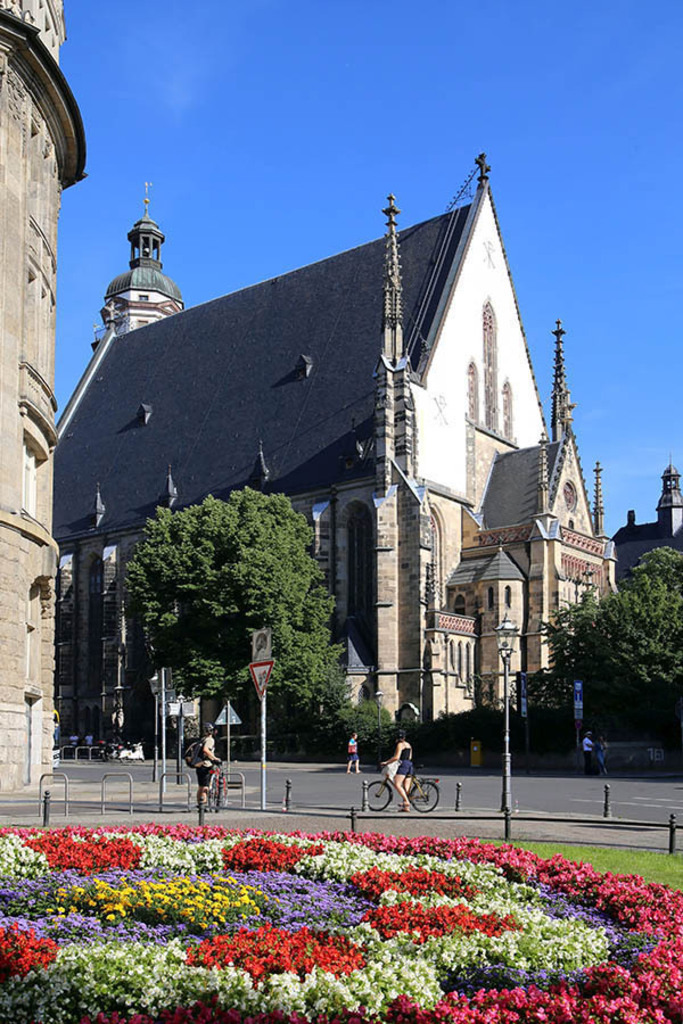 Foto: Leipzig - Thomaskirche | Das Team hinter BILDLEXIKON LEIPZIG bündelt historische wie aktuelle Informationen über die Stadt Leipzig in Text und Bild auf einer Plattform und stellt diese der interessierten Öffentlichkeit zur Verfügung.