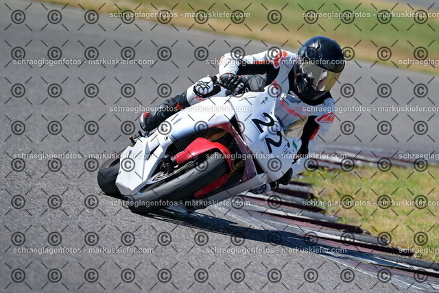 26bt04-1133 | markuskiefer.com - Realisiert mit Pictrs.com