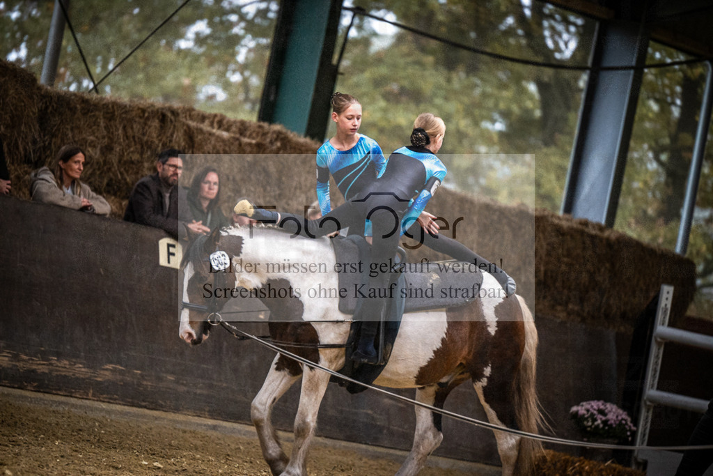DOS_0161 | Entdecke hochwertige Reitturnierfotos von Foto Oger. Professionell, emotional und authentisch – jetzt Lieblingsmomente im Shop bestellen.Deutschlandweite Turnierfotografie. - Realisiert mit Pictrs.com