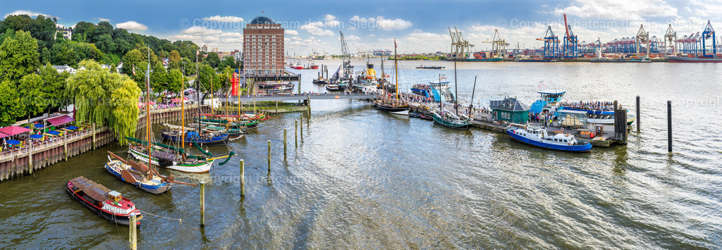 Hamburg Museumshafen Oevelgönne-Panorama | Museumshafen Hamburg Panorama - Realisiert mit Pictrs.com