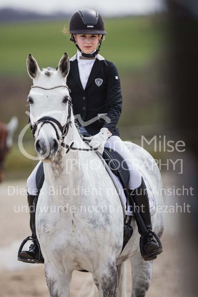 230410_Frühlingsfest_A-Dressur-437 | Deine schönsten Turniermomente als professionelle Fotos! Entdecke hochwertige Pferdesport-Fotografie im Online-Shop. Jetzt Fotos finden & bestellen!