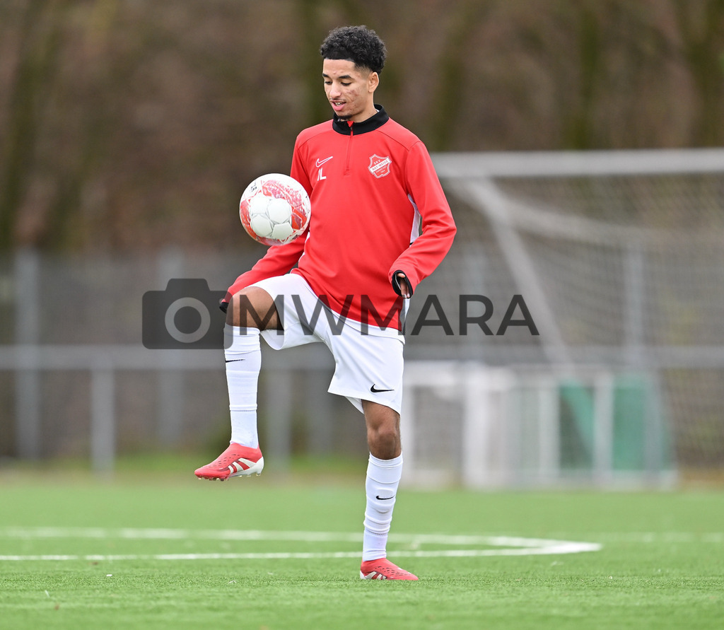 Fussball I Herren I Saison 2025-2026 I Bundesliga I 6. Spieltag I Eintracht Frankfurt - FC Bayern München  | MWMARA - Realisiert mit Pictrs.com