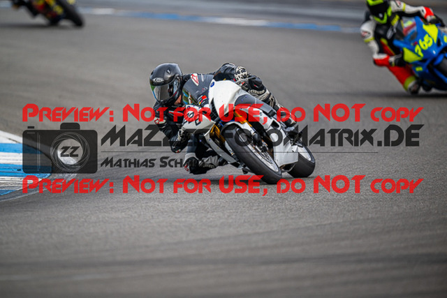 MaZZes_FotoMatrix_230410_4161 | ROT